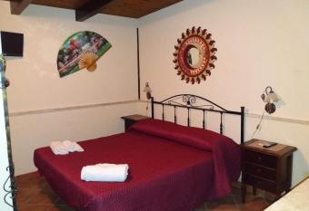 APPARTAMENTO A SAN VITO LO CAPO STANZA CON BAGNO allows 18 year olds to book a room