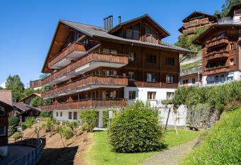 Chalet Bella Vista has Balcony rooms