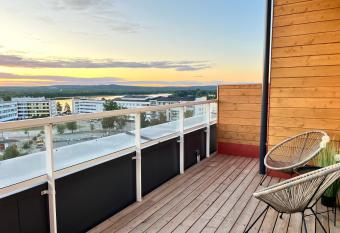 Brand New Penthouse Studio with Private Terrace allows 18 year olds to book a room