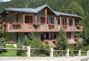 Residence orsa maggiore has Balcony rooms