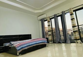RESIDENCE MERMOZ-VDN allows 18 year olds to book a room