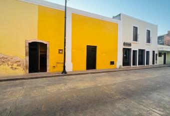 Valladolid Casa Raquel Centro Historico allows 18 year olds to book a room