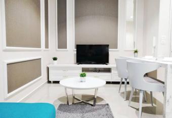 Luxury Blue Paris Suite # I-City # Free Wifi + Free Parking [1r1b] allows 18 year olds to book a room