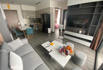 C  n 3PN + 1 ZenPark cao c   p t   i Vinhomes Ocean Park has Balcony rooms