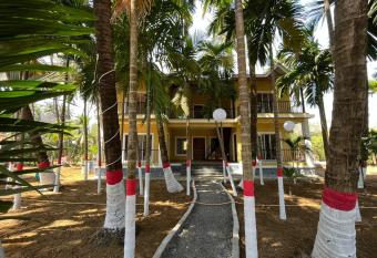 Riva Gold By Flora Stays has Balcony rooms