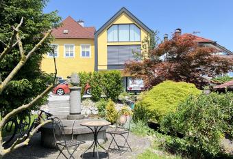 Studio mit Garten Enns Zentrum has Balcony rooms
