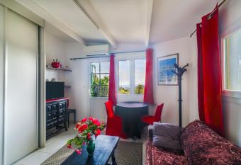 Mas des Oliviers - vue mer has Balcony rooms