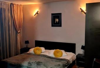 Pensiunea Veronica has Balcony rooms