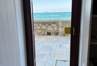 Mare Fuori Apartments has Balcony rooms