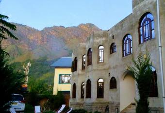 Kawa Retreat has Smoking rooms