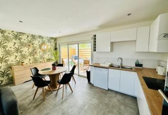 La Kaz Eden * * * * allows 18 year olds to book a room