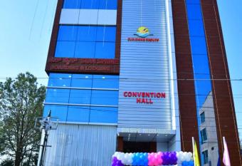 Sunshine International Boarding & Lodging has Balcony rooms