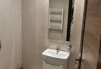 Haifa3 allows 18 year olds to book a room