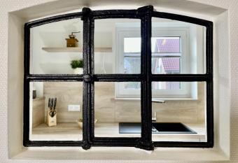 L  nnengarden - Tante Emma allows 18 year olds to book a room