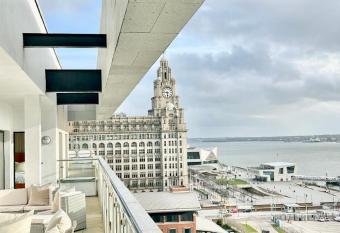 NOVU Apartments Liverpool Waterfront has Balcony rooms