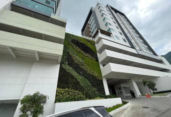 New luxury apartment with king - size bed Ceibos has Balcony rooms