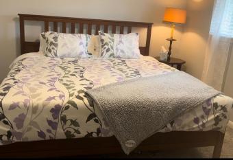          Faith Hope Love King and queen bedrooms with smart TV and water purify system has Balcony rooms