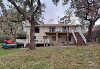 Large Cabin On The Rainbow River - 4 Bedroom/3 Bath With Dock has Balcony rooms