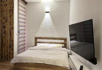 Cozy Apartment allows 18 year olds to book a room