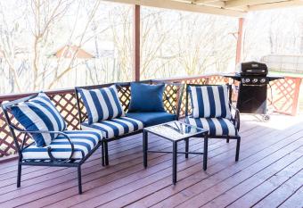 *Pet Friendly & Big Backyard* has Balcony rooms