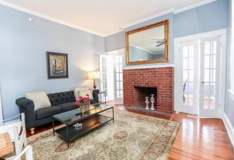 511 Hampton Place allows 18 year olds to book a room