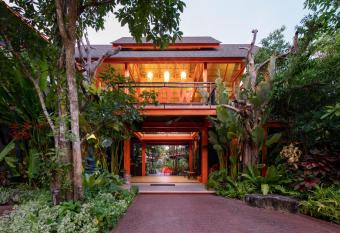 Wow Grand pool suite has Balcony rooms