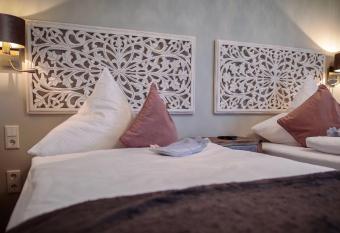 Hotel Haus Loewe allows 18 year olds to book a room