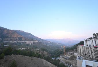 Mountain Crest has Balcony rooms