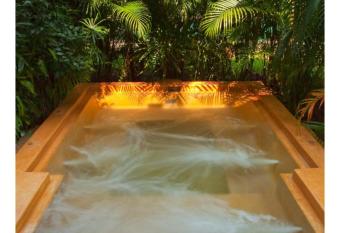 Rio De Jinerio Villa has Balcony rooms