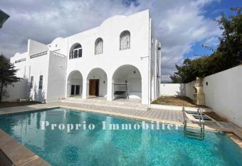 Villa Tulipe S+4    Hammamet centre has Balcony rooms