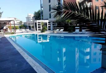 Biancopineta has Balcony rooms