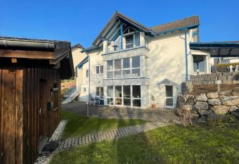 Wohnung mit Rhein-Wald-und Weitsicht has Balcony rooms