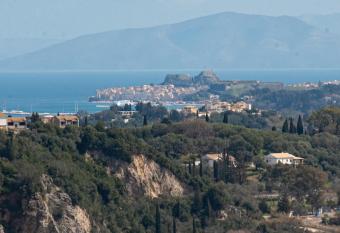VillaTaliki has Balcony rooms