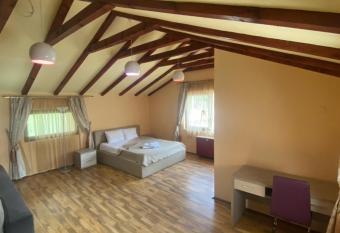 MOKLISTE allows 18 year olds to book a room