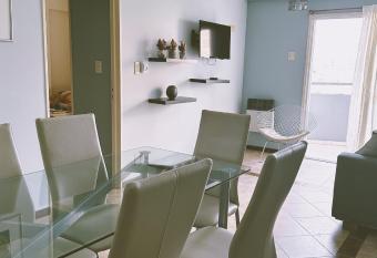 Departamento de un dormitorio - 4 DE ENERO allows 18 year olds to book a room