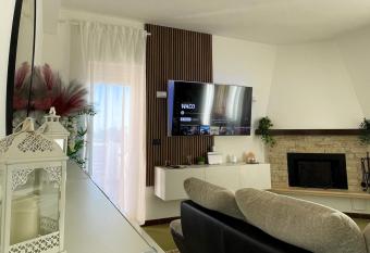 Kesya Seaview Apartment - Attico - 50mt dal mare has Balcony rooms