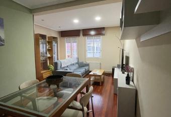 Apartamento con encanto en la cuidad de oro termal has Balcony rooms