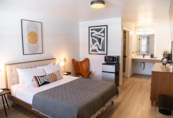 High Creek Lodge & Cabins allows 18 year olds to book a room