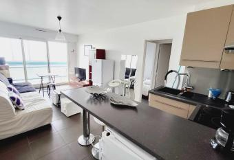 Appartement de 2 chambres a Saint Hilaire de Riez a 500 m de la plage avec vue sur la mer et balcon has Balcony rooms