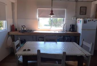 casa con vista al mar, a s  lo 100 mts de la playa has Balcony rooms