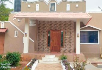yelagiri Golden Villa has Balcony rooms