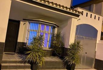 Espacioso y acogedor duplex has Balcony rooms