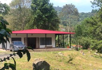 Hermosa casa rodeada de cafetales allows 18 year olds to book a room