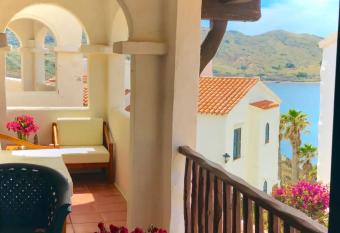 Sacalma has Balcony rooms