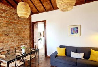 Casa Lina has Balcony rooms