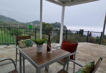 Casa Monterrey Tres has Balcony rooms