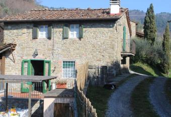 Casa di Laino has Smoking/Balcony rooms