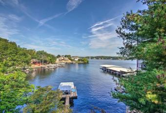 Lake front House w/ Private Dock has Balcony rooms