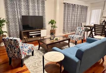 Charm and Spacious Bungalow Apt has Balcony rooms