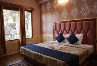 Naldehra Greens allows 18 year olds to book a room